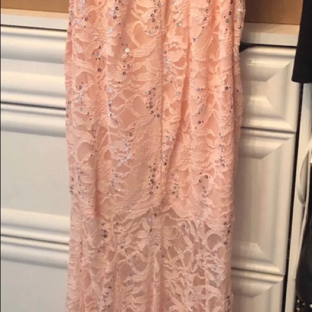 Gown - Picture 4 of 5